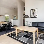 Three-Bedroom Holiday home in Brovst 16 Vakantiehuis *
